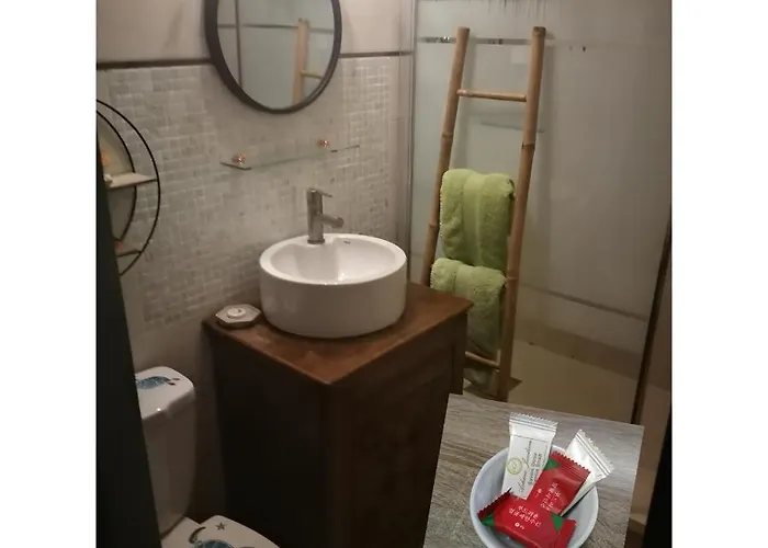 Study Du Pecheur شقة *