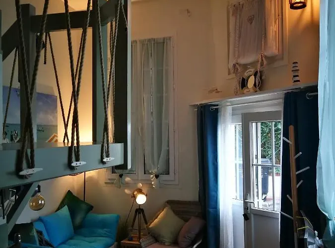 Study Du Pecheur Apartment